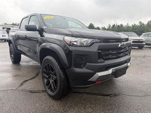 Used 2024 Chevrolet Colorado Trail Boss w/ Advanced Trailering Package AWD/4WD image 8