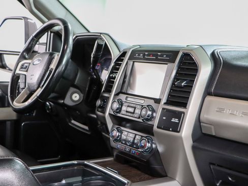 Used 2021 Ford F250 Lariat w/ Lariat Value Package AWD/4WD image 27