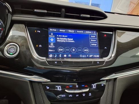 Certified 2022 Cadillac XT6 Premium Luxury image 26