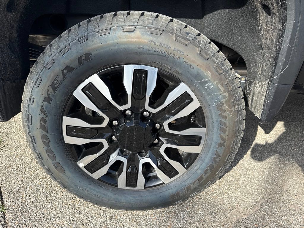 Certified 2026 GMC Sierra 2500 Denali Ultimate AWD/4WD image 7