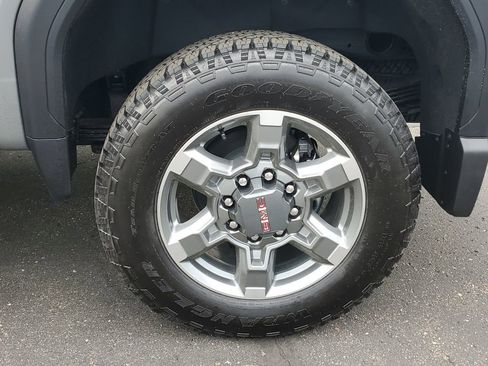 New 2026 GMC Sierra 2500 SLE w/ SLE Value Package; AWD/4WD image 13