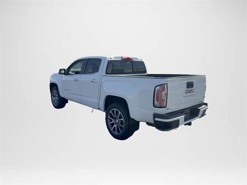 Used 2021 GMC Canyon Denali image 3
