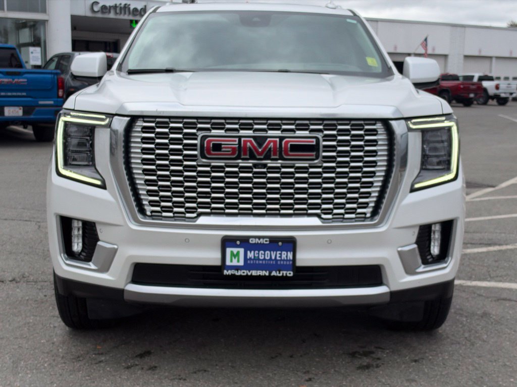 Used 2024 GMC Yukon XL Denali AWD/4WD image 10