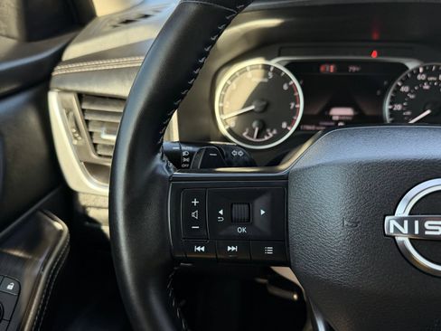 Used 2026 Nissan Rogue SV FWD image 41