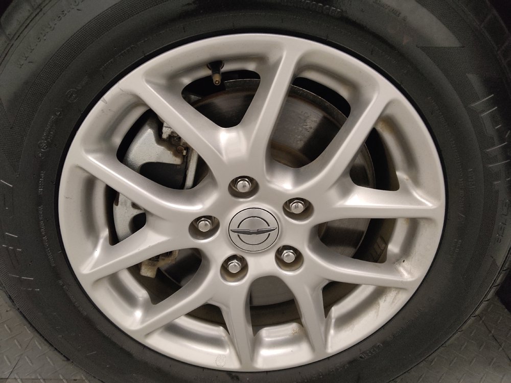 Used 2023 Chrysler Voyager LX FWD image 31