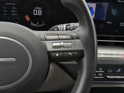 Used 2025 Hyundai Kona SEL FWD image 13