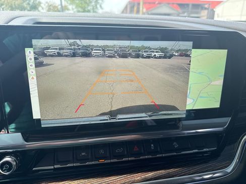 Used 2026 GMC Sierra 1500 SLE w/ X31 Off-Road Package image 8