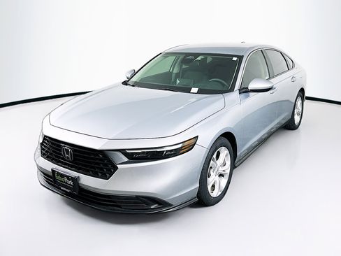 Used 2025 Honda Accord LX image 3