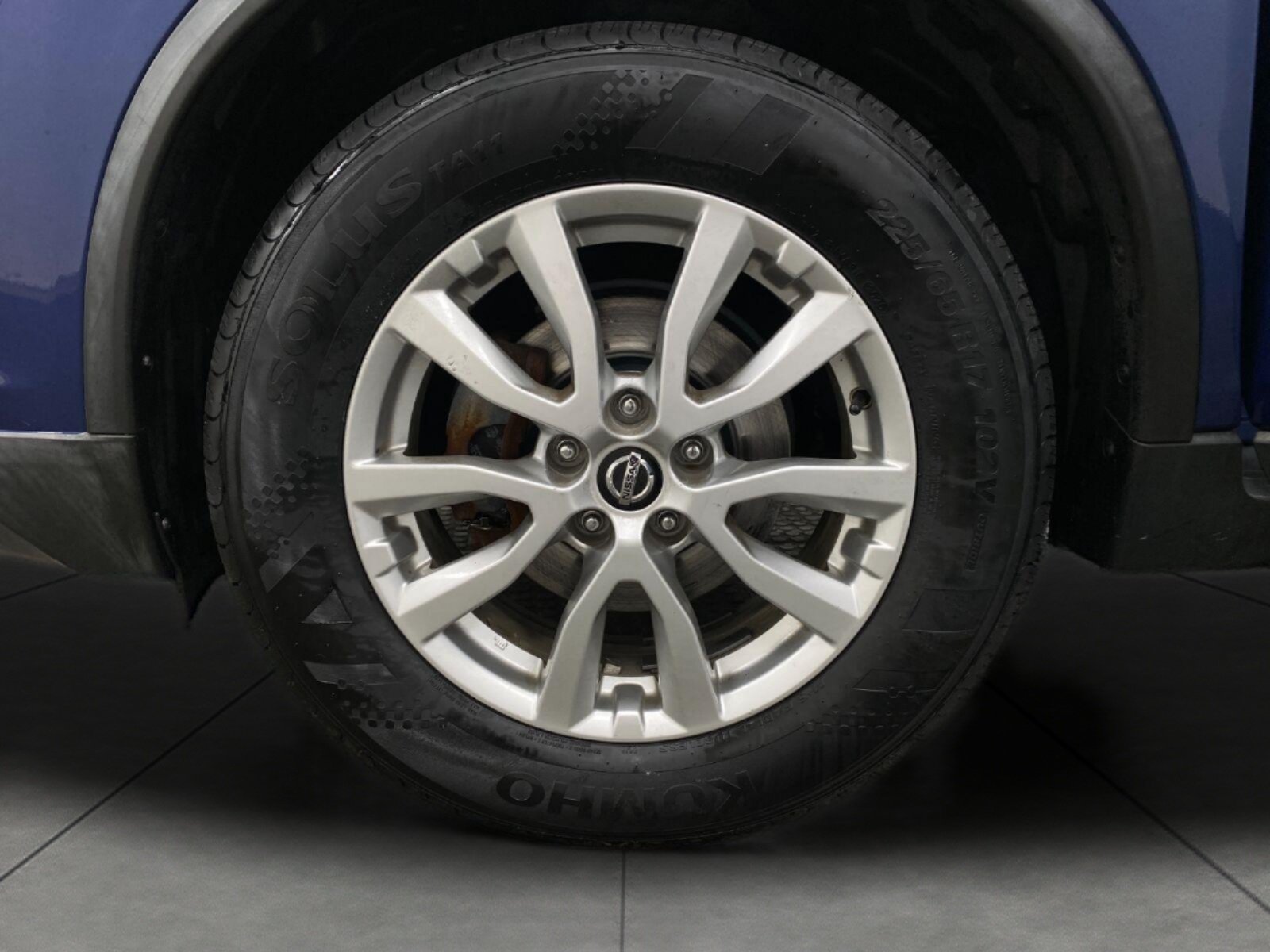Used 2018 Nissan Rogue SV FWD image 13