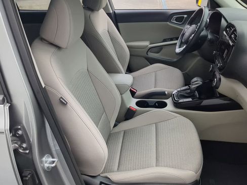 Used 2024 Kia Soul EX image 23