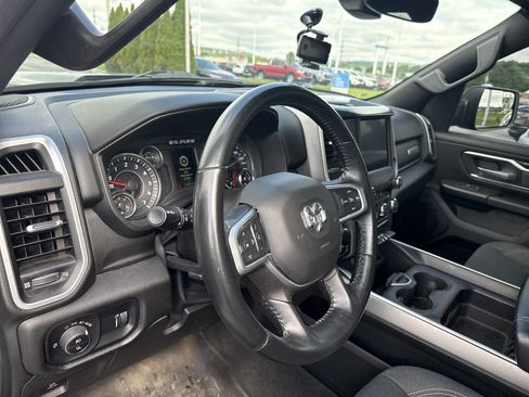 Used 2023 RAM 1500 Big Horn AWD/4WD image 9