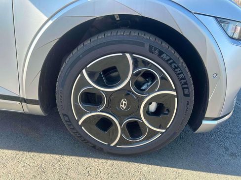 Used 2024 Hyundai Ioniq 5 Limited image 6