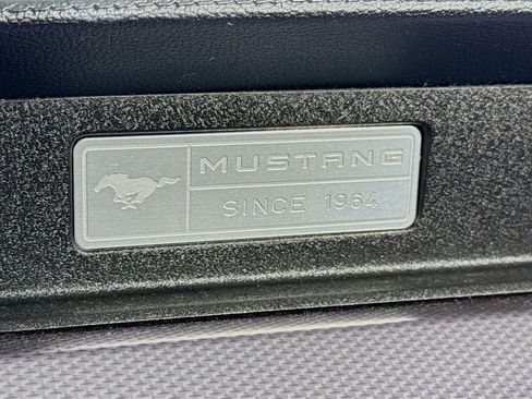 Used 2017 Ford Mustang Coupe image 18