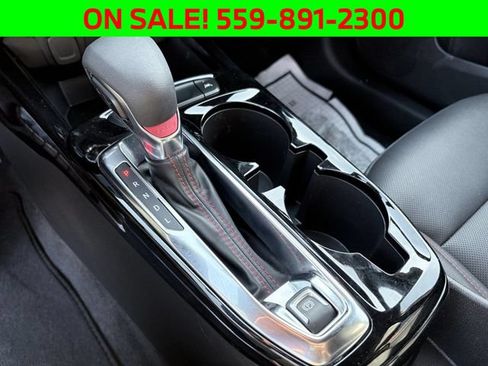 Used 2024 Chevrolet Trax RS FWD image 21