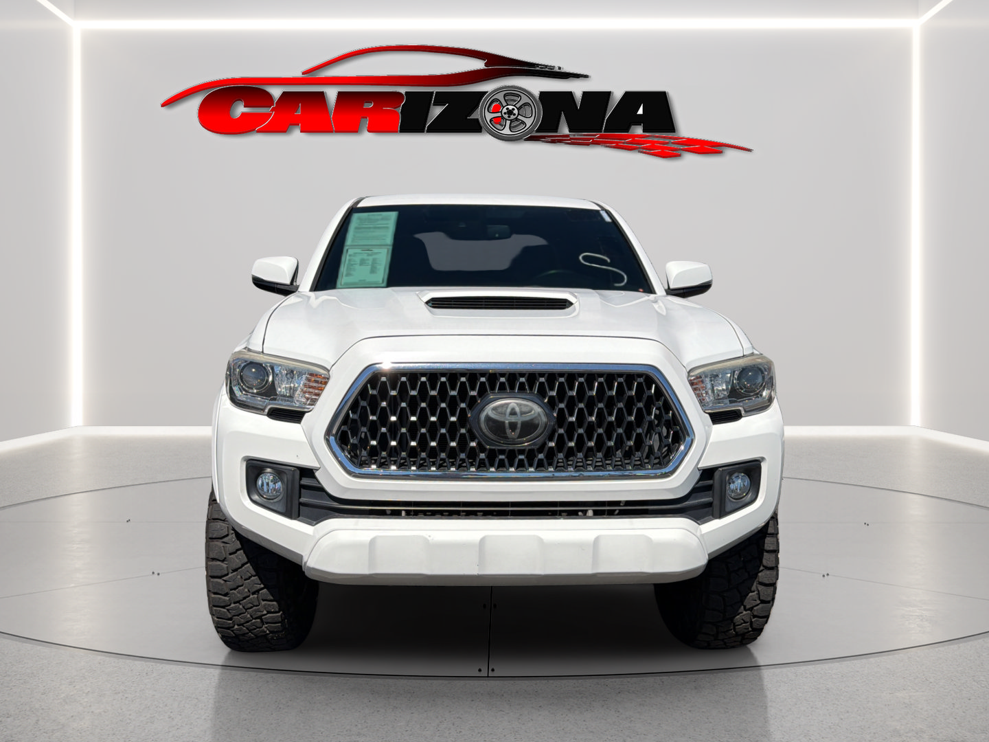 Used 2018 Toyota Tacoma TRD Sport RWD image 2