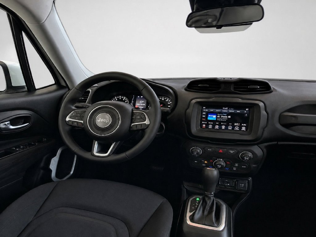 Used 2019 Jeep Renegade Latitude AWD/4WD image 27