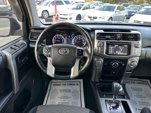 Used 2015 Toyota 4Runner SR5 AWD/4WD image 17