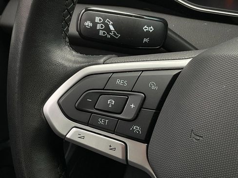 Used 2025 Volkswagen Jetta Sport image 21