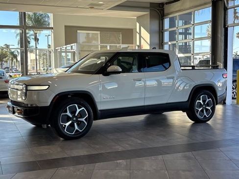 Used 2022 Rivian R1T Adventure image 6