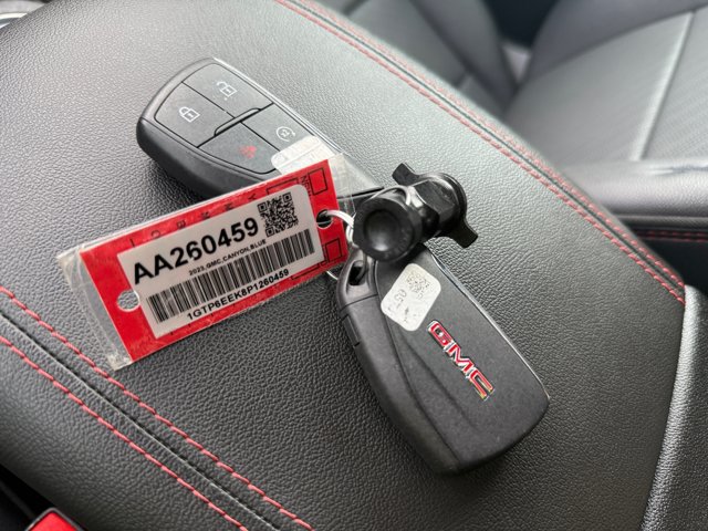 Used 2023 GMC Canyon AT4X AWD/4WD image 17