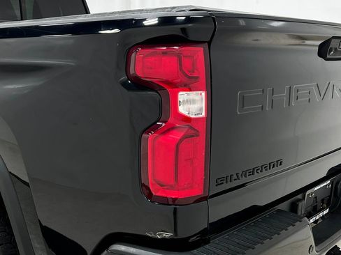Used 2021 Chevrolet Silverado 2500 LTZ w/ LTZ Plus Package AWD/4WD image 40
