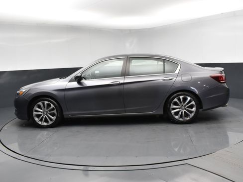 Used 2013 Honda Accord Sport image 4