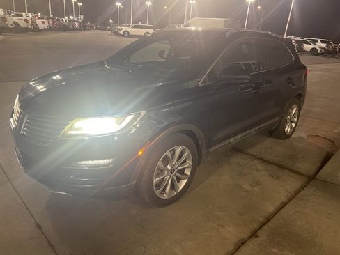 Used 2015 Lincoln MKC FWD w/ Equipment Group 101A Select image 2