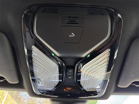 Used 2022 BMW 330i Sedan w/ Driving Assistance Package image 5