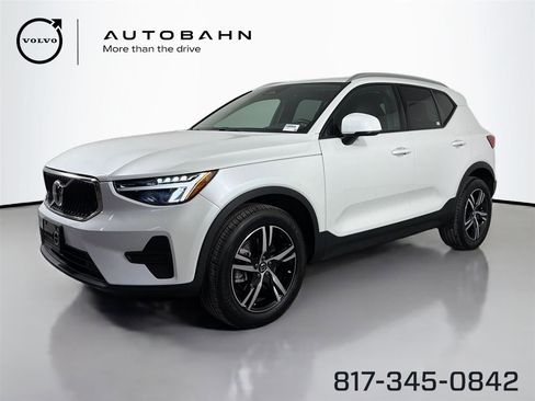 Certified 2023 Volvo XC40 B4 Core FWD image 1