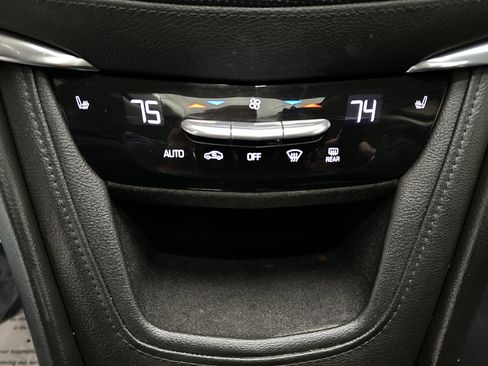 Used 2017 Cadillac XT5 Luxury image 39