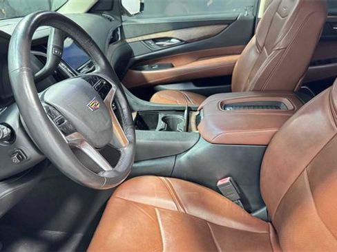 Used 2018 Cadillac Escalade ESV Premium Luxury image 22