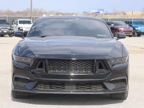 Used 2025 Ford Mustang Coupe image 5