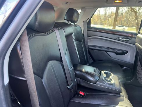 Used 2011 Cadillac SRX Luxury image 19