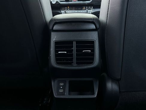 Used 2025 Kia Seltos S image 12