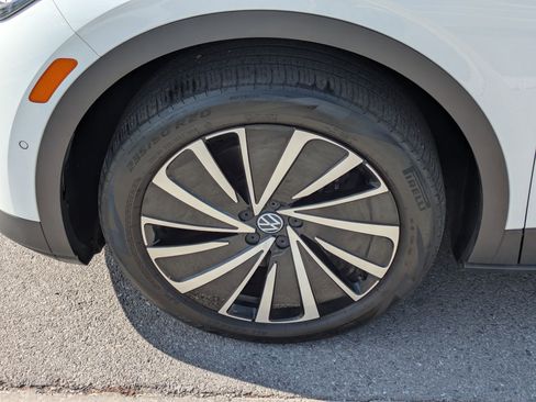 Used 2024 Volkswagen ID.4 Pro AWD/4WD image 14