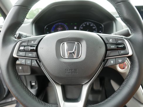 Used 2019 Honda Accord Touring image 25