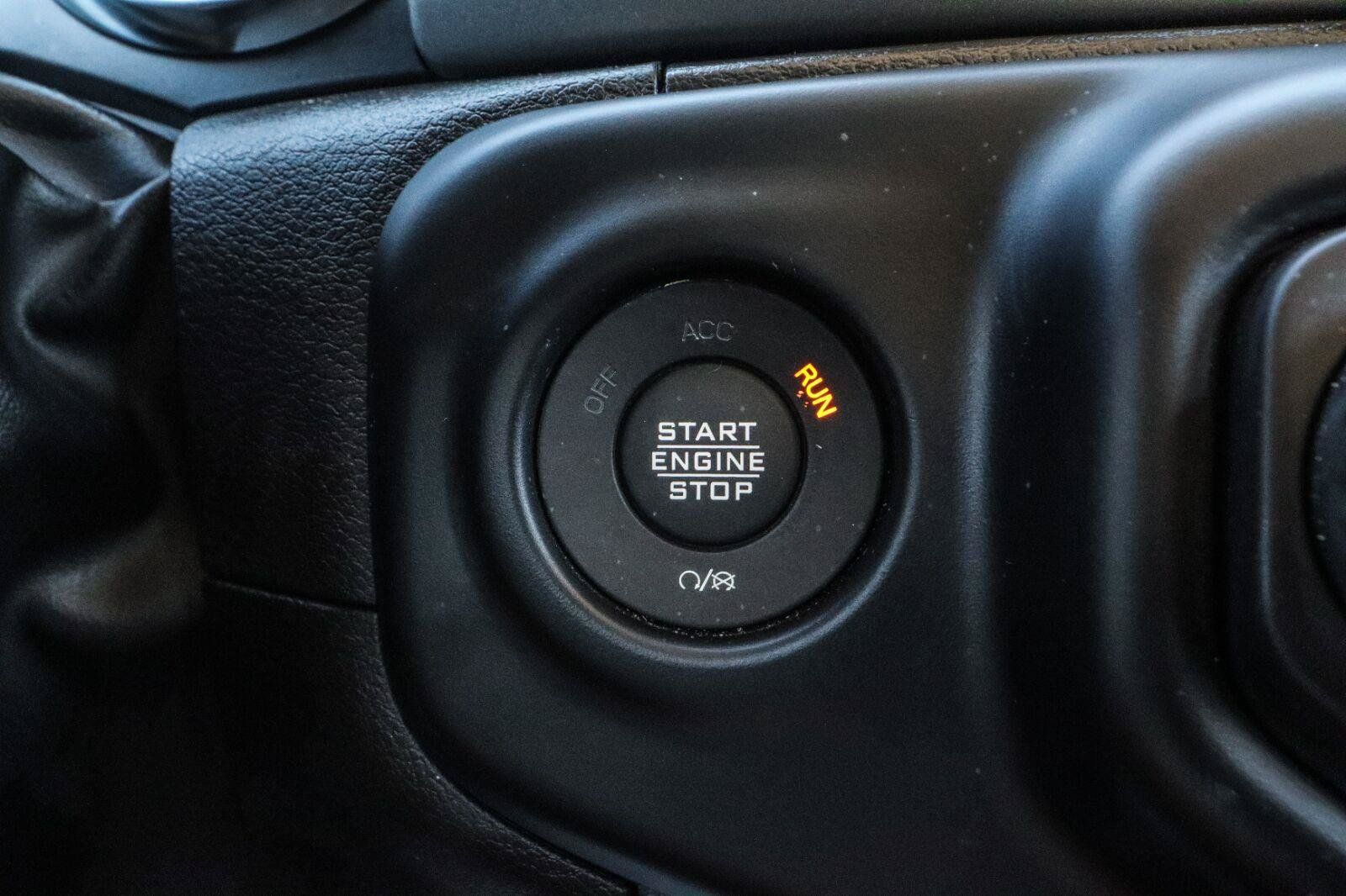 Used 2023 Jeep Wrangler Sport AWD/4WD image 10