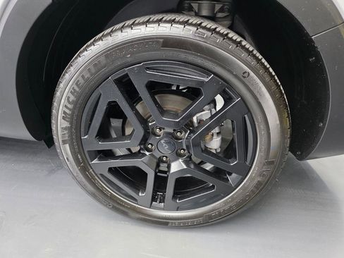 Used 2025 Kia Telluride SX Prestige X-Line image 18