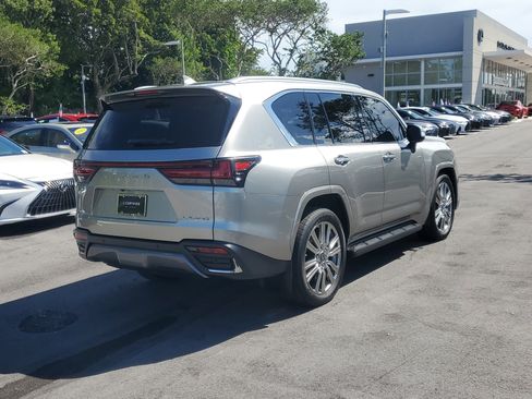 Used 2023 Lexus LX 600 4WD w/ Ultra Luxury Package image 8