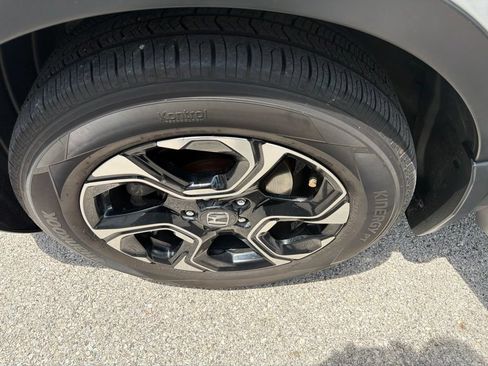 Used 2018 Honda CR-V Touring image 18