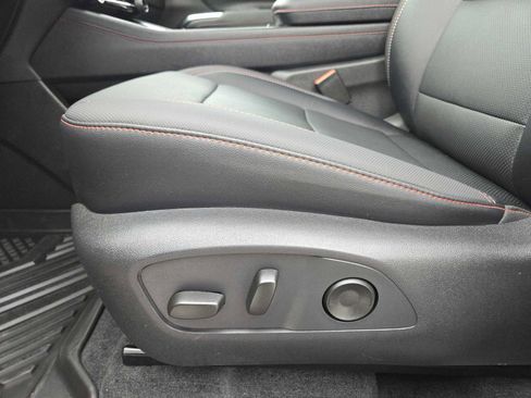 Certified 2025 Chevrolet Traverse Z71 w/ Driver Confidence Package image 22