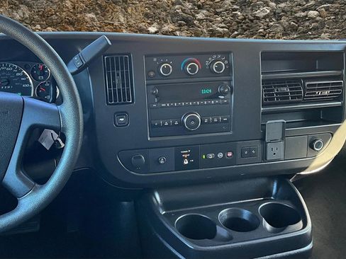 Used 2020 Chevrolet Express 3500 LT w/ LT Preferred Equipment Group image 6