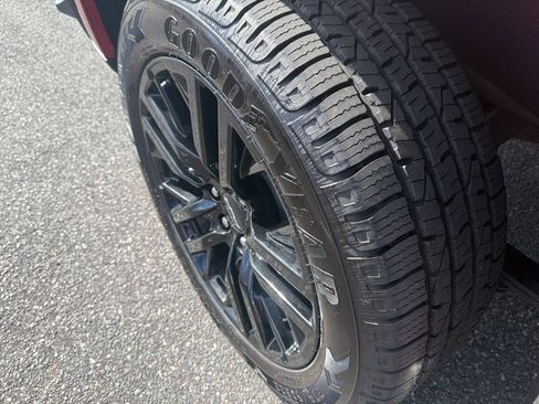 Used 2024 Chevrolet Silverado 1500 RST w/ Convenience Package II image 33