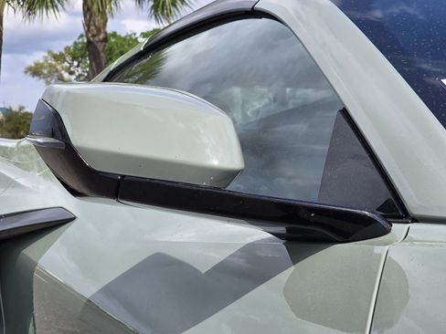 Used 2024 Chevrolet Corvette Stingray Coupe image 13