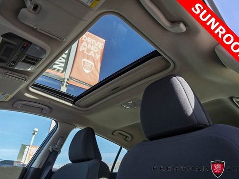 Used 2024 Subaru Impreza 2.0i Sport image 8