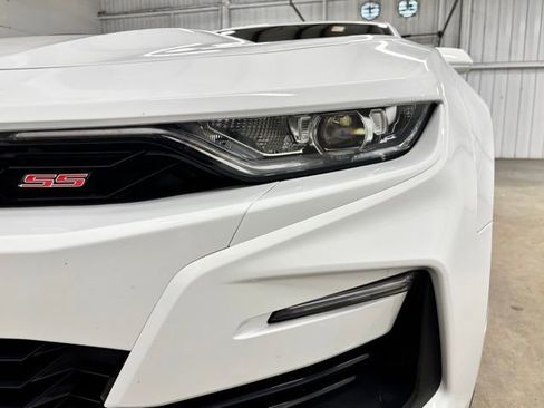 Used 2022 Chevrolet Camaro SS RWD image 8