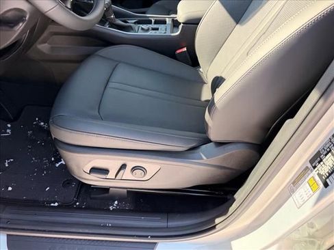 New 2026 Kia Sorento S w/ S Panoramic Sunroof Package image 7