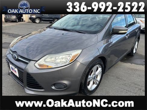 Used 2013 Ford Focus SE image 1