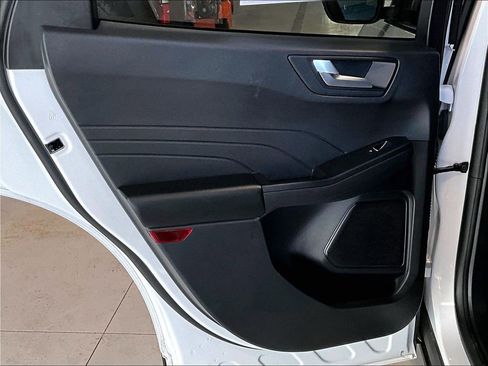 Used 2022 Ford Escape SEL image 21