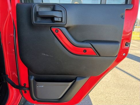 Used 2013 Jeep Wrangler Unlimited Sport image 29